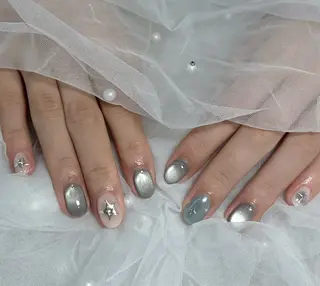 ネイル LAVISH nanamiのネイルデザイン