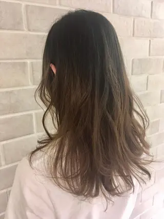 セミロング カラー 艶髪カラー&ウルフ フルカワ ヒロズミのヘアスタイル