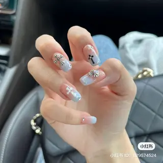 ネイル EMI ANA.CHUOのネイルデザイン