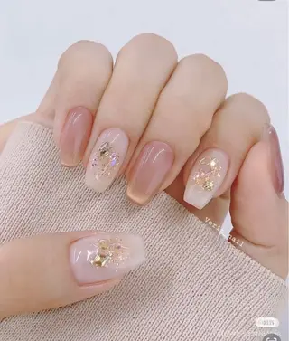 シン アモンのネイルデザイン