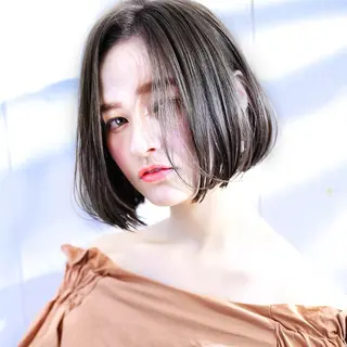 ショート カラー ルーヴル所属・長尾 桃佳のヘアスタイル