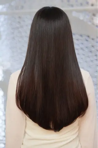 ロング 頭から整える美容師 松田のヘアスタイル