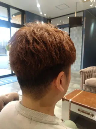 ショート メンズ カラー 婦中／メンズ/パーマ カラー/縮毛/波巻きのヘアスタイル