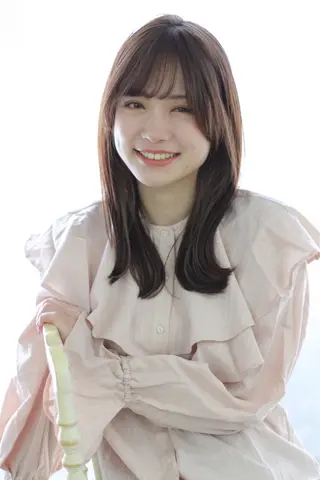 ロング ツヤ感ナチュラル 野口晴菜のヘアスタイル