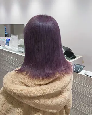 ミディアム カラー サキ🤍ハイトーン 🩰くびれ巻きヘアのヘアスタイル