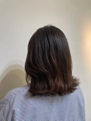 ミディアム 守川 七海のヘアスタイル