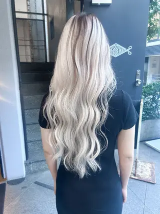 ロング カラー ハイトーンカラー ⭐️NAZUNAのヘアスタイル