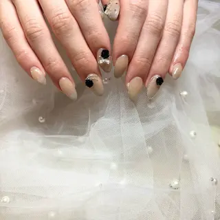 ネイル マツエク&まつげパーマMANA EYELASH STUDIO【バインドロック/パリジェンヌ】所属・MANA みみのネイルデザイン