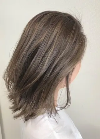 セミロング 山本 茉希のヘアスタイル