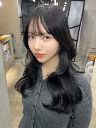 セミロング カラー 前髪/顔まわりカット 艶髪/髪質改善/縮毛のヘアスタイル