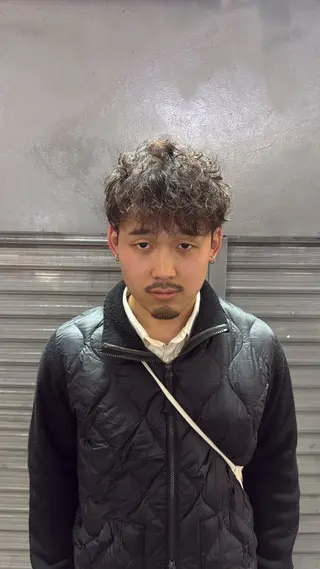 ショート パーマ OVARL/ トワ/メンズパーマのヘアスタイル