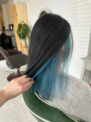 セミロング カラー CREAPY所属・日向野 利菜のヘアスタイル