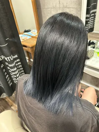 カラー 今野 詩音のヘアスタイル