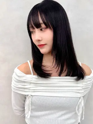 ロング カラー ✨艶カラーと縮毛矯正 🦖しんのすけ🦖のヘアスタイル