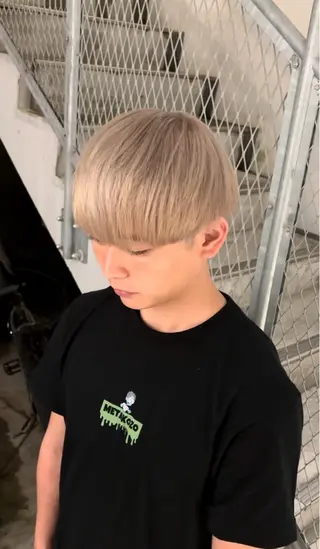 ショート カラー メンズ 落ちる黒 森崎雄斗のヘアスタイル