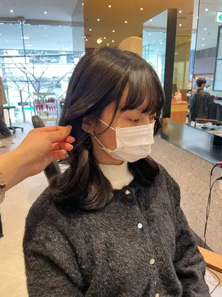 セミロング オリーブカラー🫒/ 透明感カラー/みゆのヘアスタイル