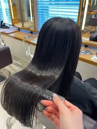 ロング 𝐀𝐲𝐚𝐤𝐚 /艶髪/ストレートのヘアスタイル