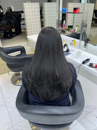 ロング 寒色＆ブリーチ特化 寒色MiOのヘアスタイル