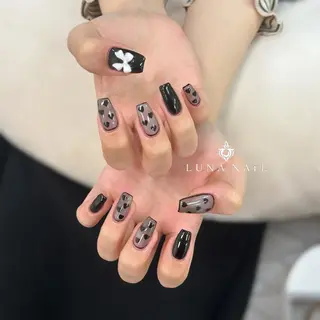 ネイル アトリエ　ミモザ所属・いまむら あかりのネイルデザイン