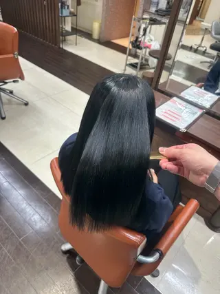 カラー 垢抜けデザイナー/ ハイトーン/朝倉友香のヘアスタイル