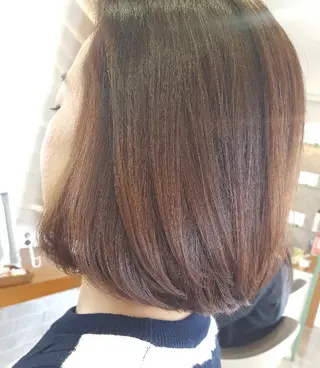 ミディアム 若泉 真梨のヘアスタイル