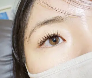 マツエク・マツパ 💜bora .のネイルデザイン