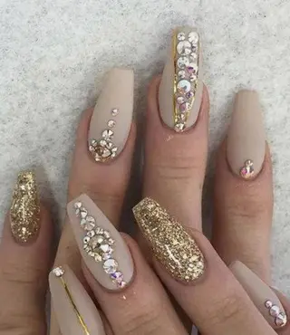 ネイル 「Honey NAIL新宿店」所属・Honey スカルプ専門店のネイルデザイン