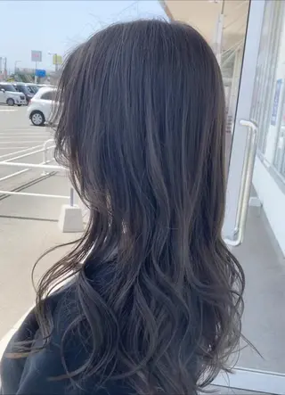 ロング カラー パーマ ヘアデザインシュシュ所属・斉藤 三千夫のヘアスタイル