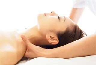 NARIS beautysalon 所属・Takahashi  Hiromiのエステ・リラクイメージ