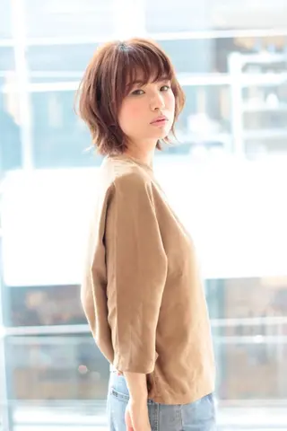 ミディアム 宮内 真乃のヘアスタイル