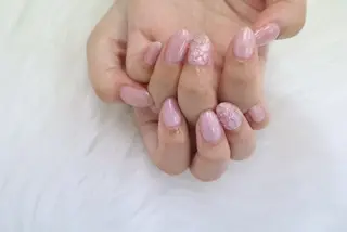 ネイル カラーズビューティサロン所属・ツノスエアヤカ ／つののネイルデザイン