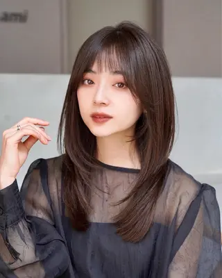 ミディアム レイヤーカット/ くびれヘア佐藤大空のヘアスタイル