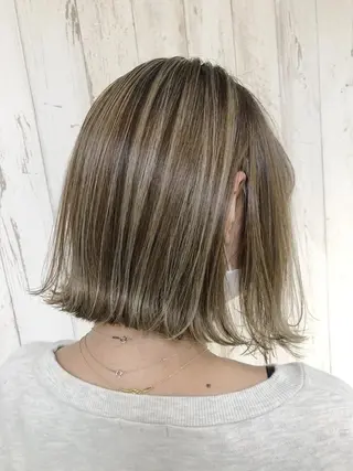 ミディアム カラー HAIR&MAKE.sia所属・心斎橋ボブ 好原良真のヘアスタイル