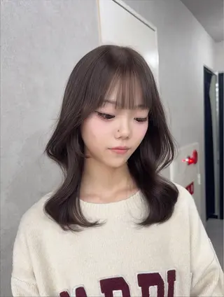 ロング カラー 赤み無し柔らかカラー 【梅田】madokaのヘアスタイル