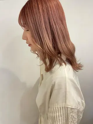 セミロング カラー 佐藤 永夏のヘアスタイル