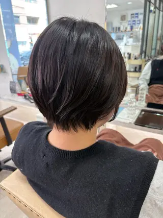 ショート カラー 栗田 優月のヘアスタイル