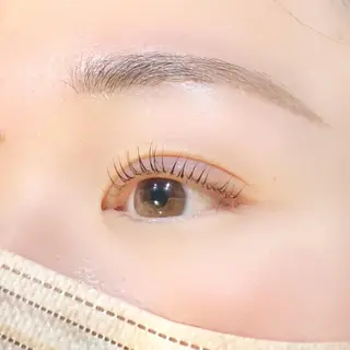 マツエク・マツパ 藤田 彩音のヘアスタイル