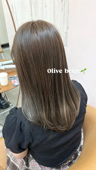 ロング オリーブベージュ/シ ョートボブたまき🧡のヘアスタイル
