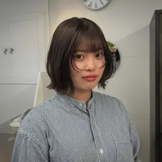 ミディアム INORI /フェイスレイヤーのヘアスタイル