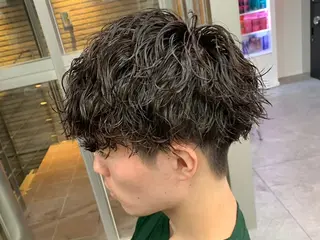 パーマ メンズ パーマ支持率No.1 ❤️‍🔥安成弾のヘアスタイル