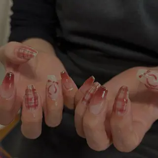 ネイル 爪塗屋 さんのネイルデザイン