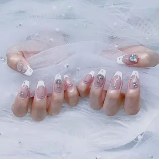 ネイル Yudia🩵 Yuiのネイルデザイン