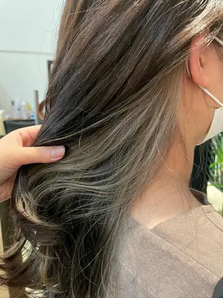 ロング 康本 瑞季のヘアスタイル