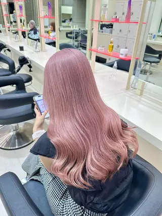 ロング カラー ヘアアレンジ 韓国レイヤー＆ピンク 艶髪🩶maikoのヘアスタイル