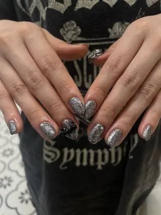 ネイル koyu 🩶のネイルデザイン