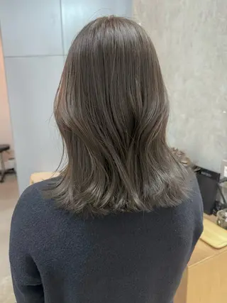 ミディアム カラー le'a所属・谷町/Le'a /竹原しおなのヘアスタイル