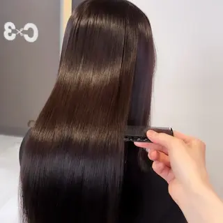 ロング Ren. 🦋デザインカラーのヘアスタイル