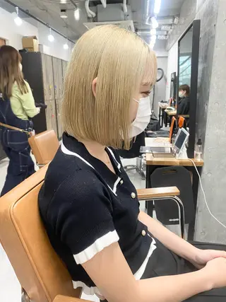 ショート ヘアアレンジ 🌷FUKA🌷 まろやかハイトーンのヘアスタイル