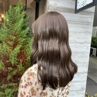 セミロング 柳川沙羅 🌿透明感カラーのヘアスタイル