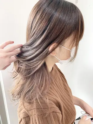 セミロング カラー パーマ 白髪ぼかしハイライト 柳川拓哉のヘアスタイル